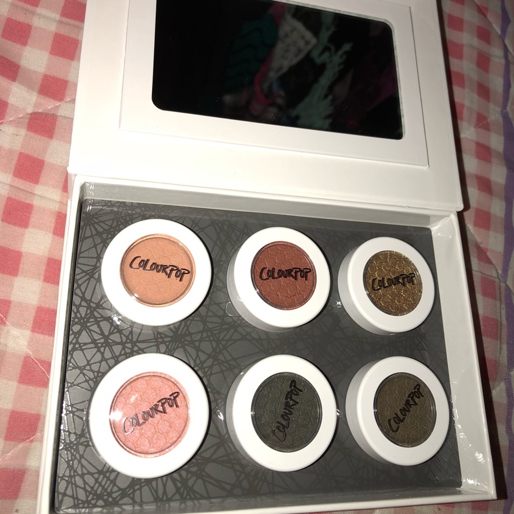❌SOLD❌Brand New Colourpop super shock eyeshadow!